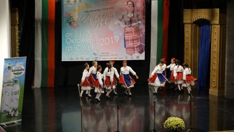 Национален музикален и танцов конкурс „ПИЛЕНЦЕ ПЕЕ – 2019“